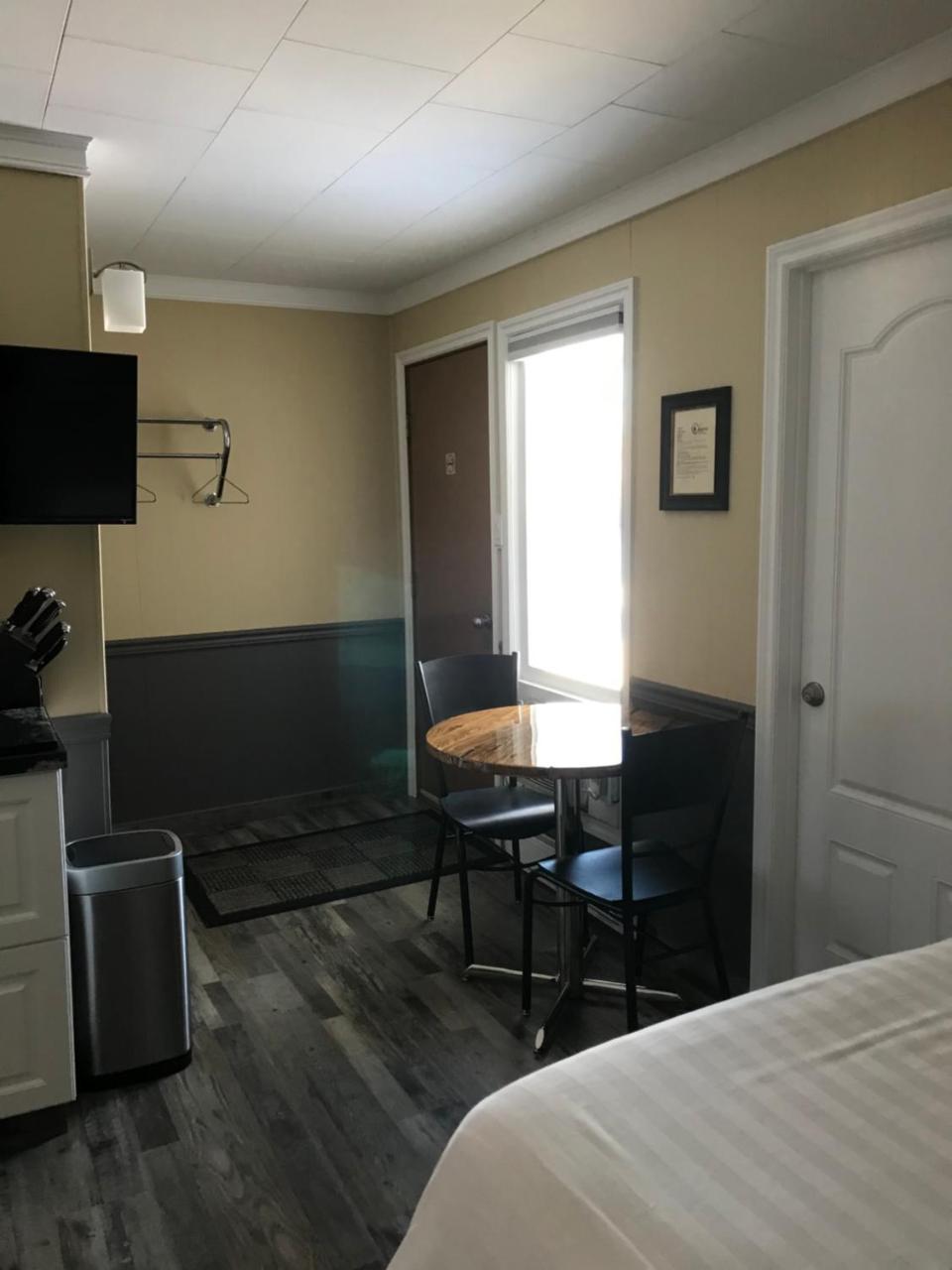 Oreland Motel Flin Flon Zewnętrze zdjęcie